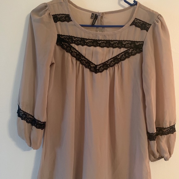 Chiffon Blouse - Picture 2 of 3